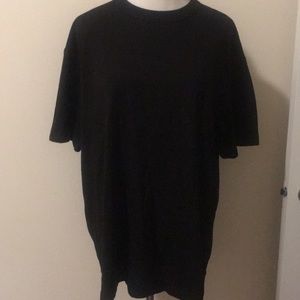 (Free with bundle) basic T-shirt